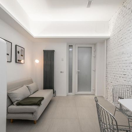 Jj6 Loreto-Duomo - Esclusive - Chic - Luxury มิลาน ภายนอก รูปภาพ