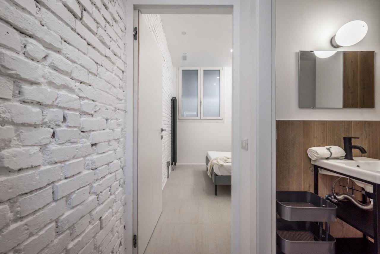 Jj6 Loreto-Duomo - Esclusive - Chic - Luxury มิลาน ภายนอก รูปภาพ